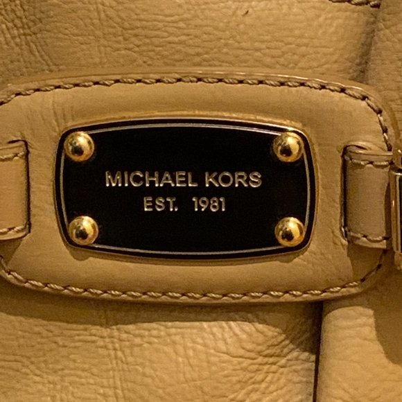 Michael Kors Tan Leather Gansevoort Tote Bag - Picture 3 of 15